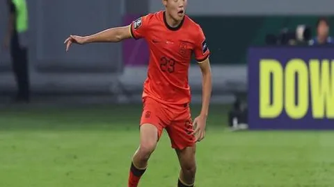 独家揭秘：萨拉赫转会争议升级，今冬报价仅百万差距，1.5亿英镑高价是否成往事？